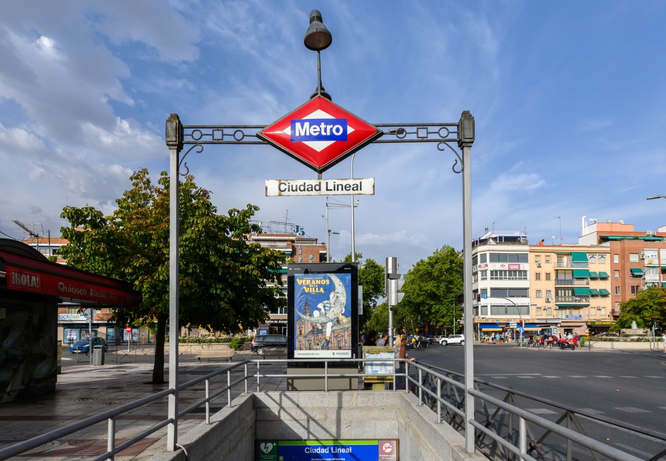 Villetta a Madrid - Chalet Ciudad Lineal 3HH M (MIS57) Villetta a Madrid - Chalet Ciudad Lineal 3HH M (MIS57)