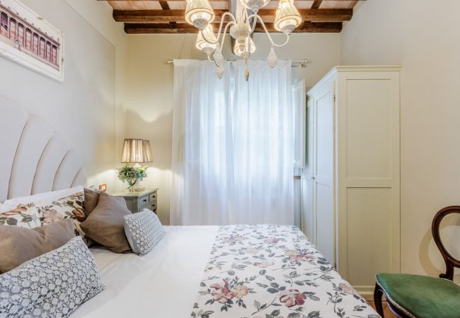 Villa a Monte San quirico - 3 Bedrooms Farmhouse with Shared Pool in the Fattoria Sardi Wine Resort in Lucca Villa a Monte San quirico - 3 Bedrooms Farmhouse with Shared Pool in the Fattoria Sardi Wine Resort in Lucca