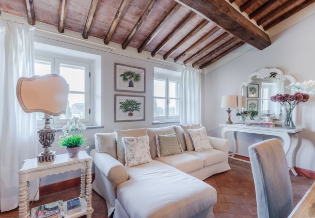 Appartamento a Monte San quirico - Anna Farmhouse Apartment in Wine Resort in Lucca Appartamento a Monte San quirico - Anna Farmhouse Apartment in Wine Resort in Lucca