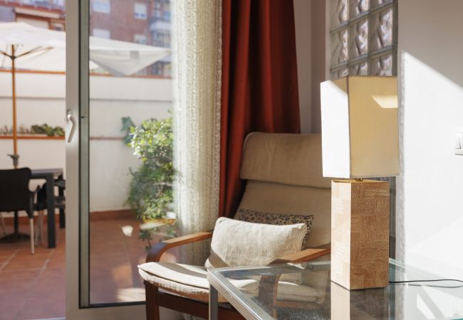 Appartamento a Barcelona - Terraza privada, 3 dormitorios, 2 baños, Barcelona centro Appartamento a Barcelona - Terraza privada, 3 dormitorios, 2 baños, Barcelona centro