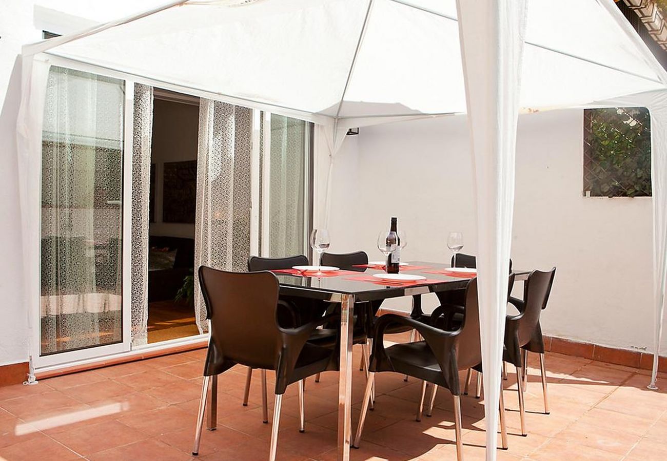 Appartamento a Barcelona - Terraza privada, 3 dormitorios, 2 baños, Barcelona centro Appartamento a Barcelona - Terraza privada, 3 dormitorios, 2 baños, Barcelona centro