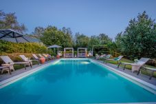 Appartamento a San Gennaro - Casa Lucchese, a farmhouse apartment with pool on the hills of Lucca