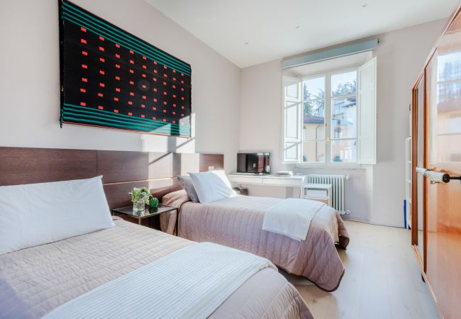 Appartamento a Lucca - Modern 1st Floor Apartment with Terrace Appartamento a Lucca - Modern 1st Floor Apartment with Terrace