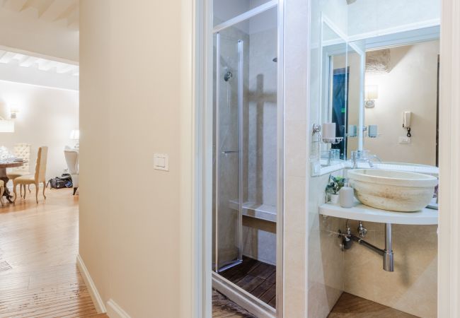 Appartamento a Lucca - Lapo 2 bedrooms and outdoor inside Lucca Appartamento a Lucca - Lapo 2 bedrooms and outdoor inside Lucca