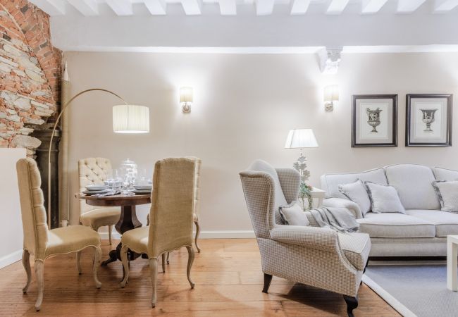 Appartamento a Lucca - Lapo 2 bedrooms and outdoor inside Lucca Appartamento a Lucca - Lapo 2 bedrooms and outdoor inside Lucca
