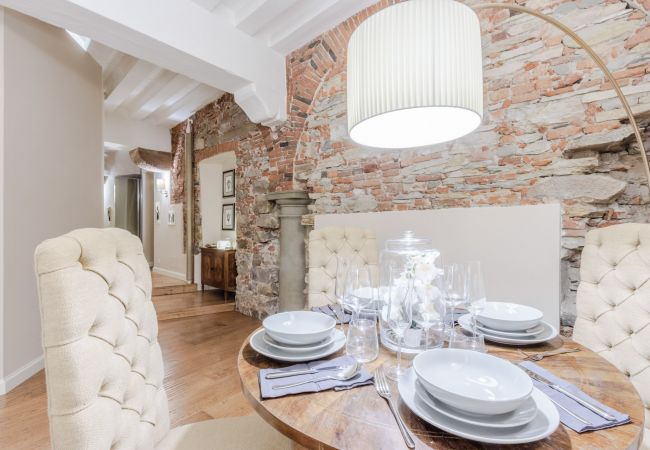 Appartamento a Lucca - Lapo 2 bedrooms and outdoor inside Lucca Appartamento a Lucca - Lapo 2 bedrooms and outdoor inside Lucca