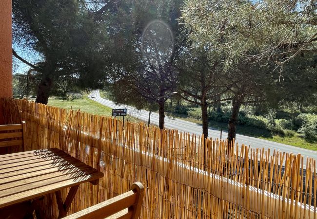 Studio a Pals - ESTUDI SWING Studio a Pals - ESTUDI SWING