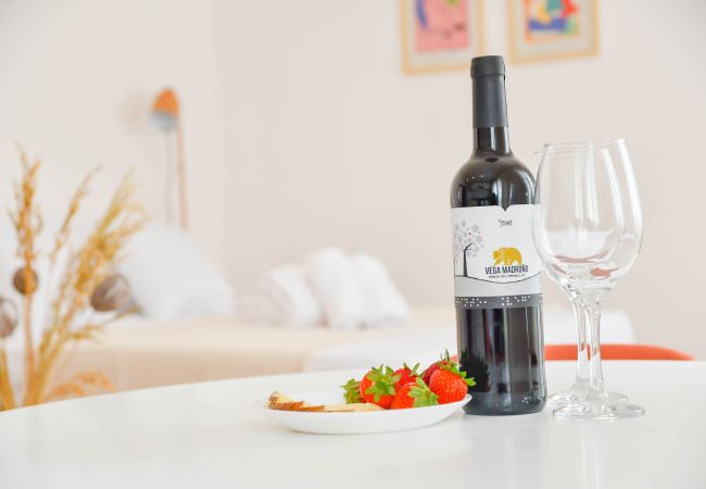 Studio a Madrid - ESTUDIO TETUAN  Studio a Madrid - ESTUDIO TETUAN