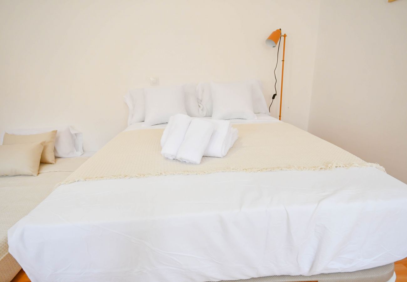 Studio a Madrid - ESTUDIO TETUAN  Studio a Madrid - ESTUDIO TETUAN