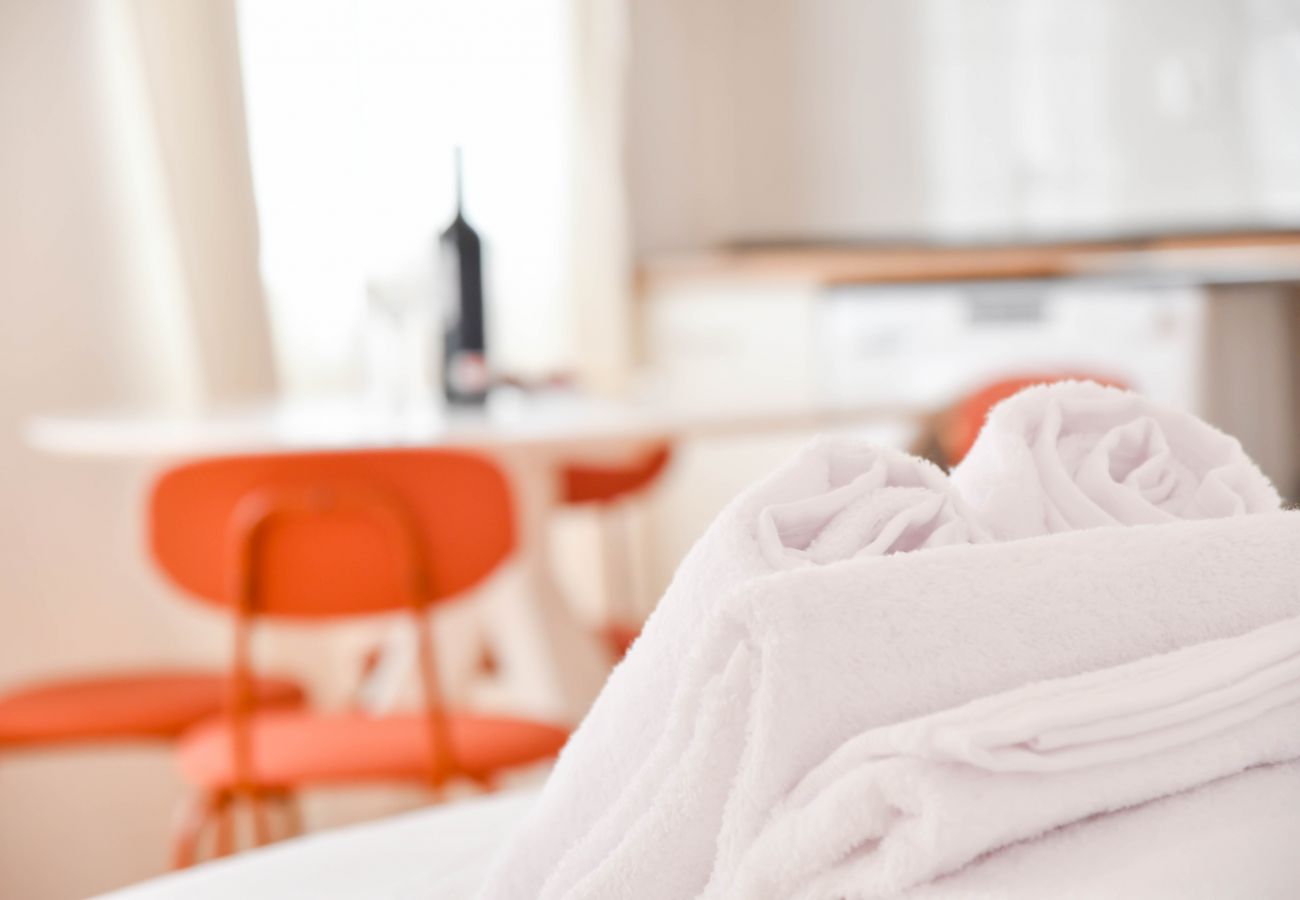 Studio a Madrid - ESTUDIO TETUAN  Studio a Madrid - ESTUDIO TETUAN