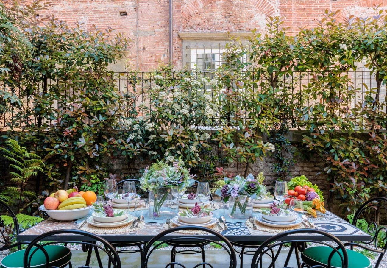 Appartamento a Lucca - The Healing Garden, 4 bedrooms Villa inside the Walls Appartamento a Lucca - The Healing Garden, 4 bedrooms Villa inside the Walls