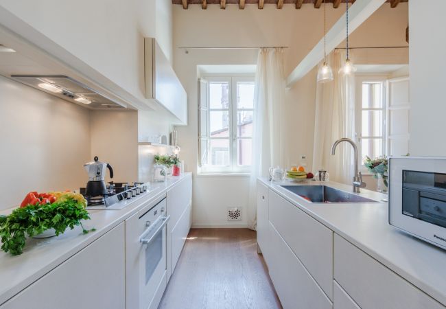 Appartamento a Lucca - Modern 3 Bedrooms Apartment with Elevator Appartamento a Lucca - Modern 3 Bedrooms Apartment with Elevator