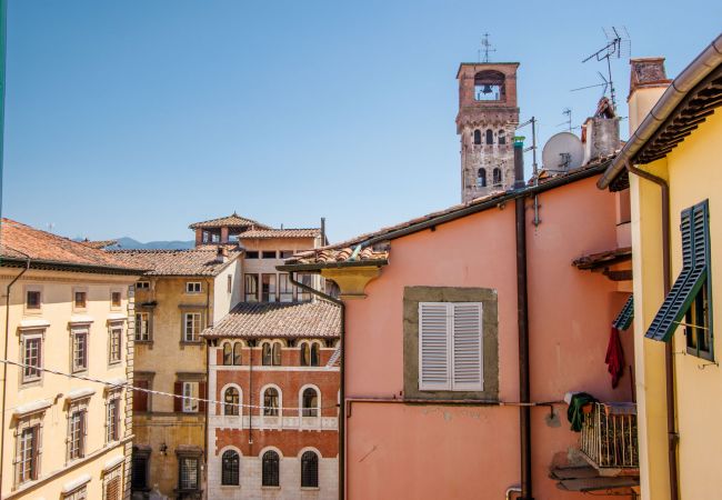 Appartamento a Lucca - Modern 3 Bedrooms Apartment with Elevator Appartamento a Lucca - Modern 3 Bedrooms Apartment with Elevator
