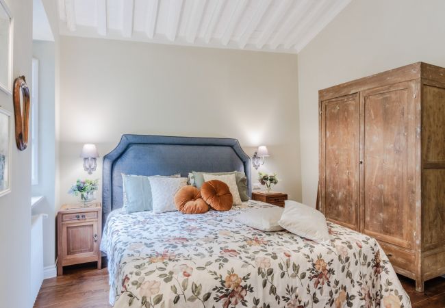 Appartamento a Lucca - 3 bedrooms Apartment by the Lucca Cathedral Appartamento a Lucca - 3 bedrooms Apartment by the Lucca Cathedral