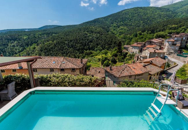 Villa a Ruota - Cottage Gigi, Smart Convenient Stone Village House with Pool
