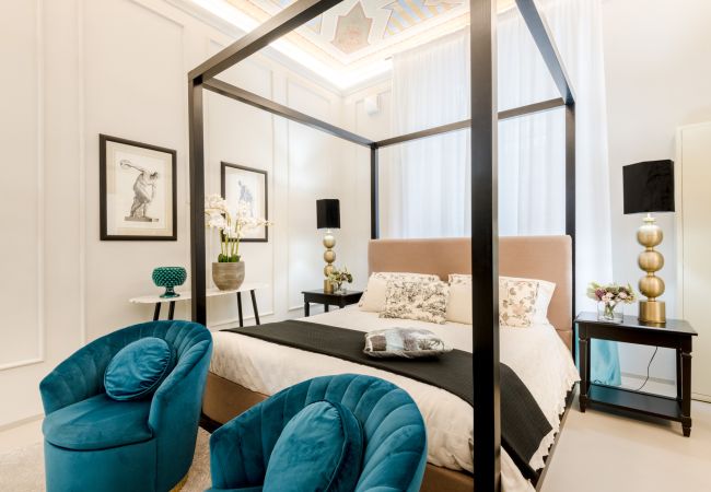 Appartamento a Lucca - A private outdoor, 2 Bedrooms and a Pool inside Lucca Appartamento a Lucca - A private outdoor, 2 Bedrooms and a Pool inside Lucca