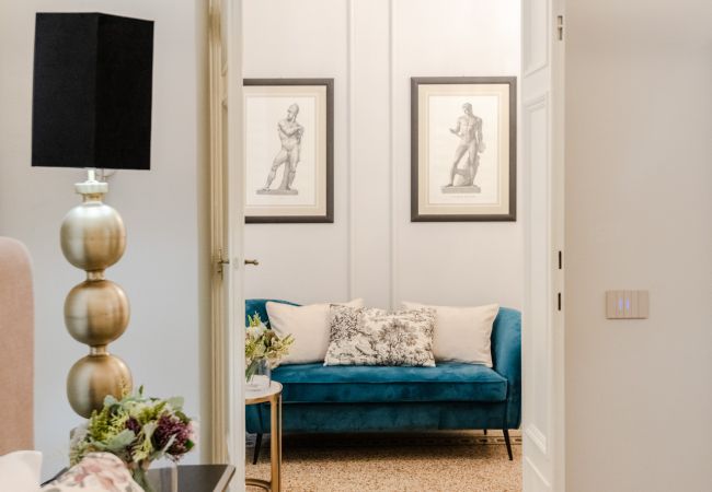 Appartamento a Lucca - A private outdoor, 2 Bedrooms and a Pool inside Lucca Appartamento a Lucca - A private outdoor, 2 Bedrooms and a Pool inside Lucca