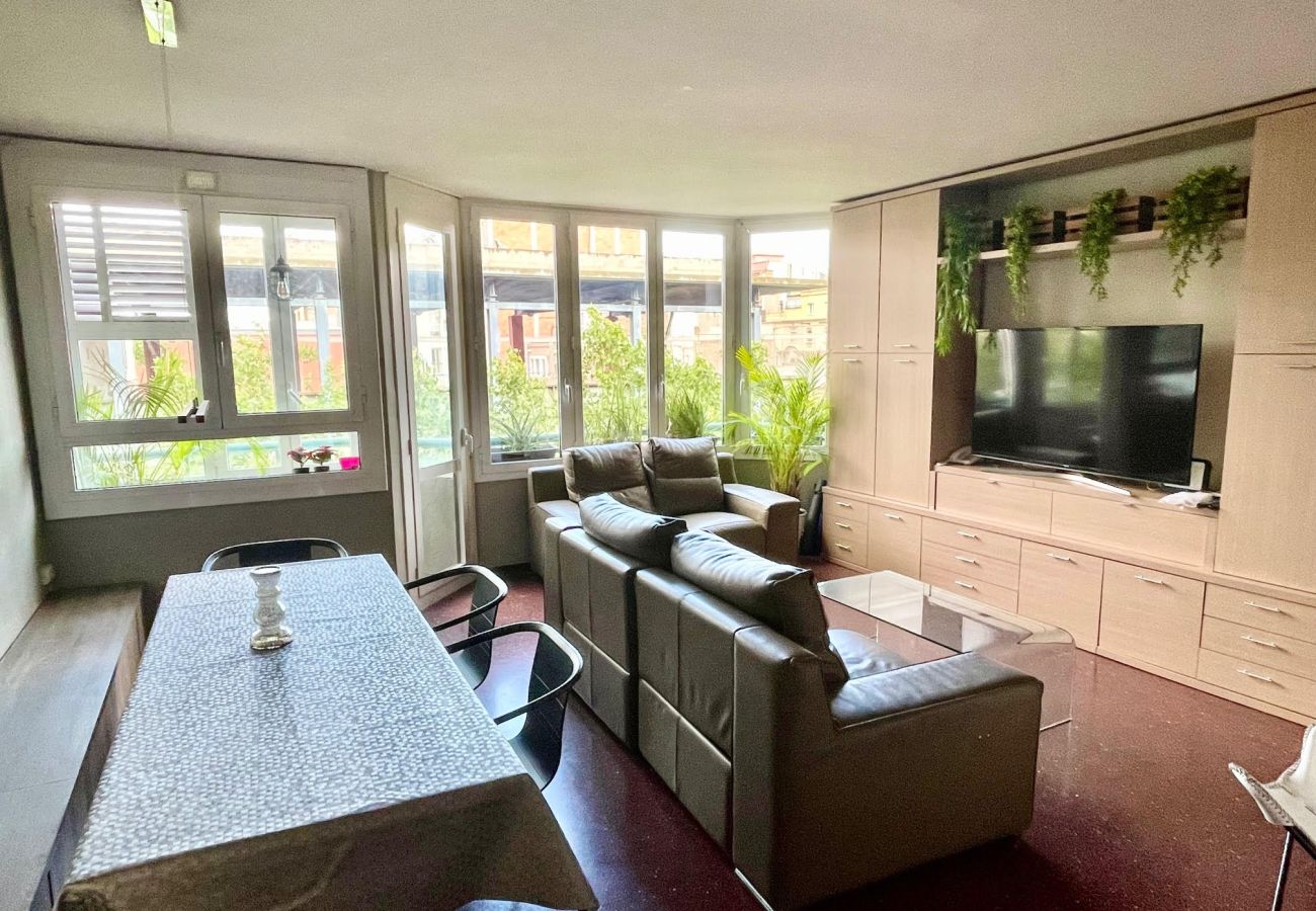Appartamento a Barcelona - Luminoso, grande y céntrico apartamento en Barcelona