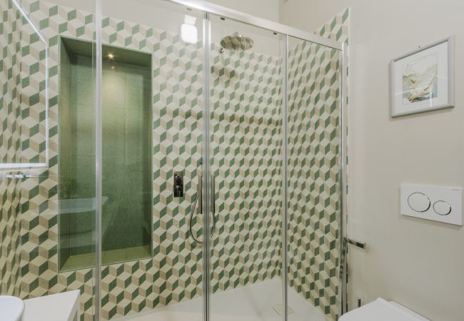 Appartamento a Lucca - Casa Pino 2 bedrooms 2 bathrooms contemporary apartment facing Piazza Anfiteatro Appartamento a Lucca - Casa Pino 2 bedrooms 2 bathrooms contemporary apartment facing Piazza Anfiteatro