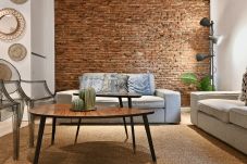 Appartamento a Madrid - Moderno Apartamento de dos dormitorios y dos baños en Avenida América  