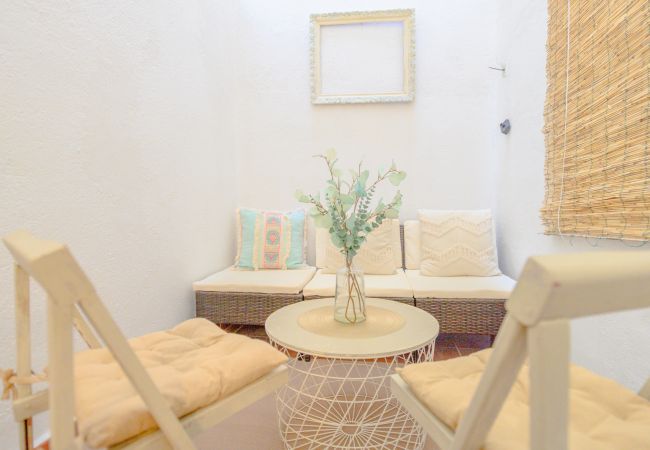 Appartamento a Madrid - Atractivo apartamento de un dormitorio con patio interior junto al Intercambiador de Avenida América Temporal Appartamento a Madrid - Atractivo apartamento de un dormitorio con patio interior junto al Intercambiador de Avenida América Temporal