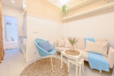 Appartamento a Madrid - Atractivo apartamento de un dormitorio con patio interior junto al Intercambiador de Avenida América CTG83