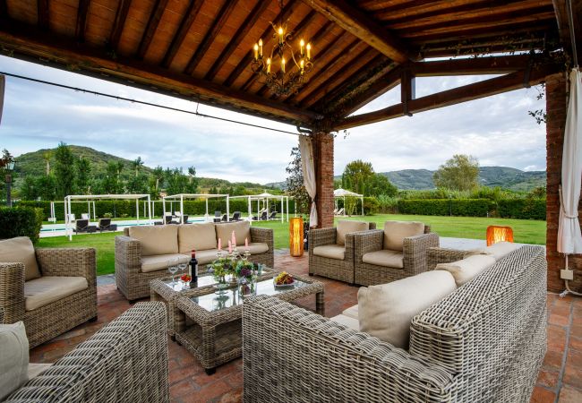 Villa a Pieve a Nievole - Elevate Your Escape: Discover Timeless Charm in a Majestic Retreat Amid Lucca and Florence Villa a Pieve a Nievole - Elevate Your Escape: Discover Timeless Charm in a Majestic Retreat Amid Lucca and Florence
