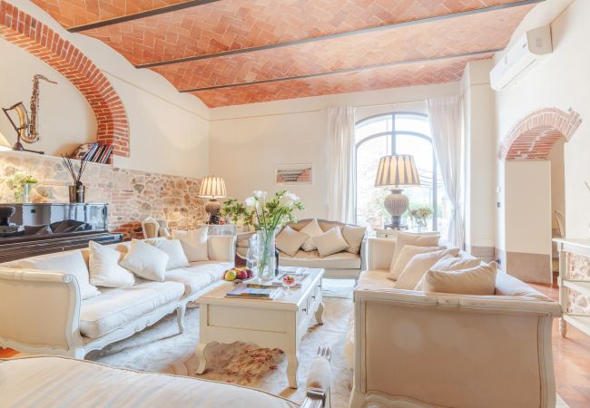 Villa a Pieve a Nievole - Elevate Your Escape: Discover Timeless Charm in a Majestic Retreat Amid Lucca and Florence Villa a Pieve a Nievole - Elevate Your Escape: Discover Timeless Charm in a Majestic Retreat Amid Lucca and Florence