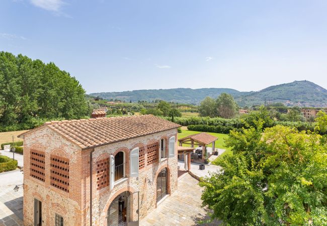 Villa a Pieve a Nievole - Elevate Your Escape: Discover Timeless Charm in a Majestic Retreat Amid Lucca and Florence Villa a Pieve a Nievole - Elevate Your Escape: Discover Timeless Charm in a Majestic Retreat Amid Lucca and Florence