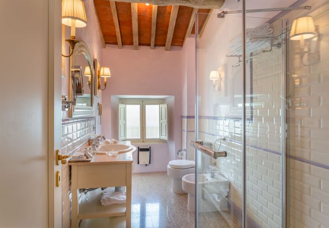 Villa a Pieve a Nievole - Elevate Your Escape: Discover Timeless Charm in a Majestic Retreat Amid Lucca and Florence Villa a Pieve a Nievole - Elevate Your Escape: Discover Timeless Charm in a Majestic Retreat Amid Lucca and Florence