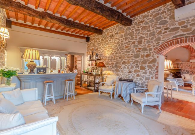 Villa a Pieve a Nievole - Elevate Your Escape: Discover Timeless Charm in a Majestic Retreat Amid Lucca and Florence Villa a Pieve a Nievole - Elevate Your Escape: Discover Timeless Charm in a Majestic Retreat Amid Lucca and Florence