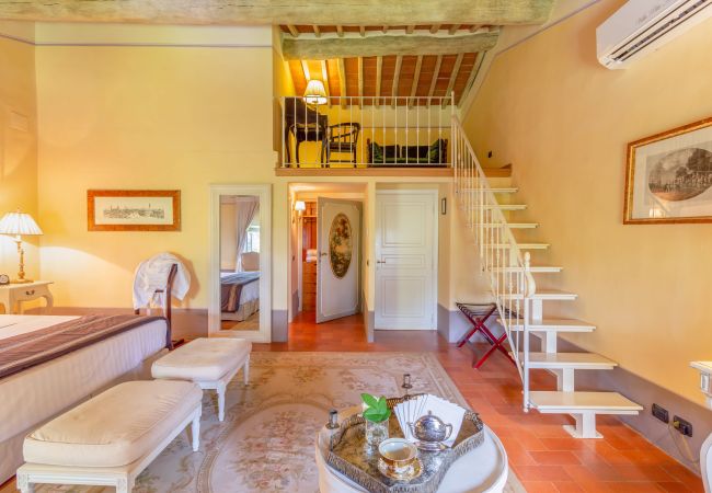 Villa a Pieve a Nievole - Elevate Your Escape: Discover Timeless Charm in a Majestic Retreat Amid Lucca and Florence Villa a Pieve a Nievole - Elevate Your Escape: Discover Timeless Charm in a Majestic Retreat Amid Lucca and Florence
