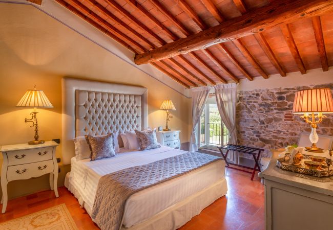 Villa a Pieve a Nievole - Elevate Your Escape: Discover Timeless Charm in a Majestic Retreat Amid Lucca and Florence Villa a Pieve a Nievole - Elevate Your Escape: Discover Timeless Charm in a Majestic Retreat Amid Lucca and Florence