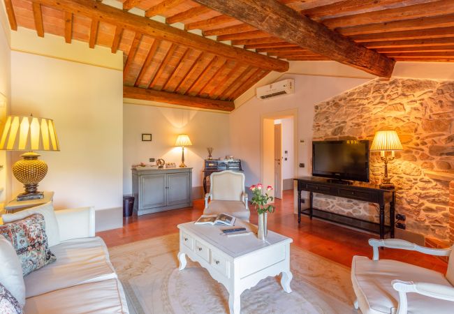 Villa a Pieve a Nievole - Elevate Your Escape: Discover Timeless Charm in a Majestic Retreat Amid Lucca and Florence Villa a Pieve a Nievole - Elevate Your Escape: Discover Timeless Charm in a Majestic Retreat Amid Lucca and Florence