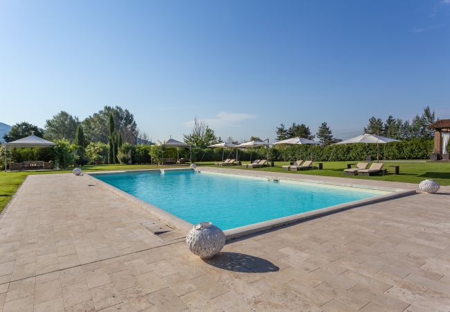 Villa a Pieve a Nievole - Elevate Your Escape: Discover Timeless Charm in a Majestic Retreat Amid Lucca and Florence Villa a Pieve a Nievole - Elevate Your Escape: Discover Timeless Charm in a Majestic Retreat Amid Lucca and Florence