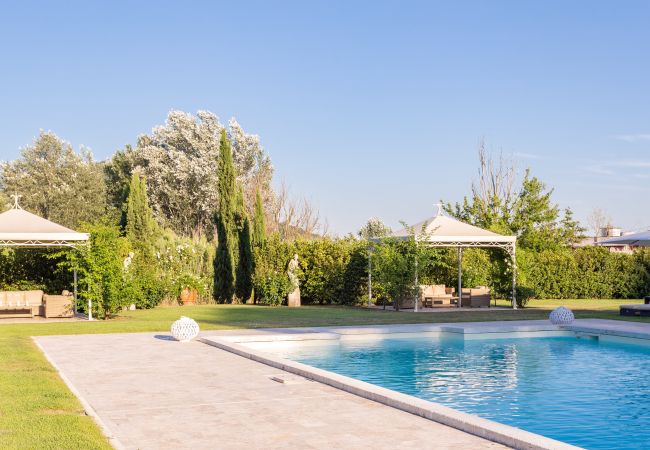 Villa a Pieve a Nievole - Elevate Your Escape: Discover Timeless Charm in a Majestic Retreat Amid Lucca and Florence Villa a Pieve a Nievole - Elevate Your Escape: Discover Timeless Charm in a Majestic Retreat Amid Lucca and Florence