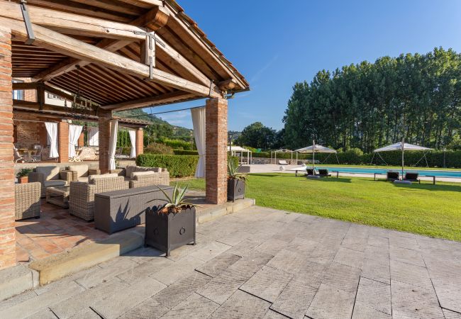 Villa a Pieve a Nievole - Elevate Your Escape: Discover Timeless Charm in a Majestic Retreat Amid Lucca and Florence Villa a Pieve a Nievole - Elevate Your Escape: Discover Timeless Charm in a Majestic Retreat Amid Lucca and Florence