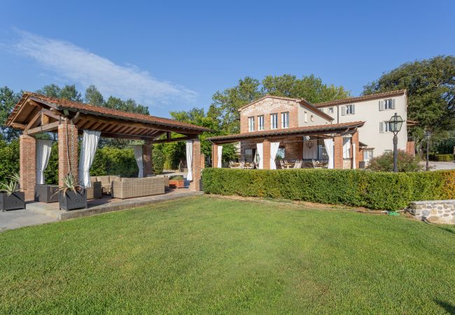 Villa a Pieve a Nievole - Elevate Your Escape: Discover Timeless Charm in a Majestic Retreat Amid Lucca and Florence Villa a Pieve a Nievole - Elevate Your Escape: Discover Timeless Charm in a Majestic Retreat Amid Lucca and Florence