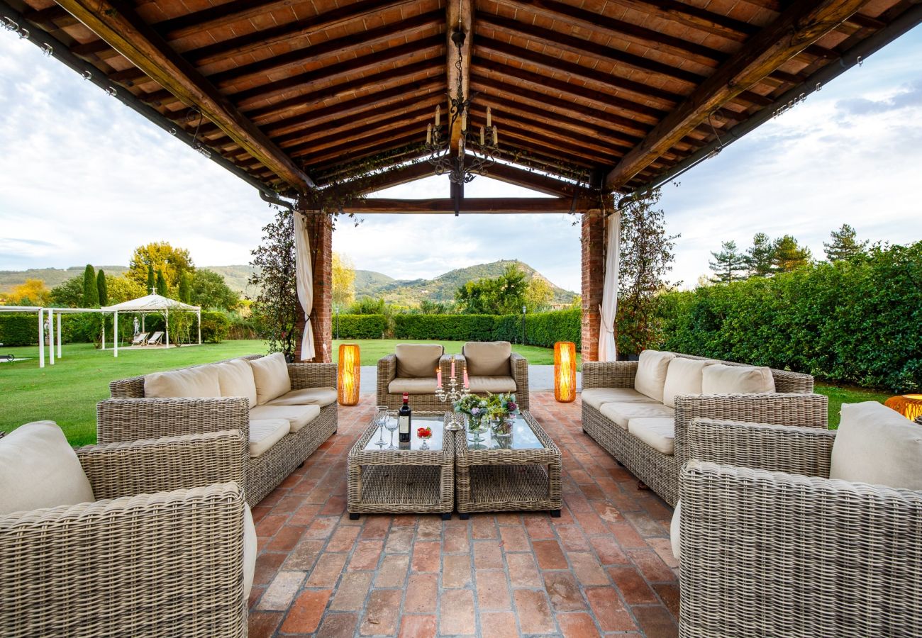 Villa a Pieve a Nievole - Elevate Your Escape: Discover Timeless Charm in a Majestic Retreat Amid Lucca and Florence Villa a Pieve a Nievole - Elevate Your Escape: Discover Timeless Charm in a Majestic Retreat Amid Lucca and Florence