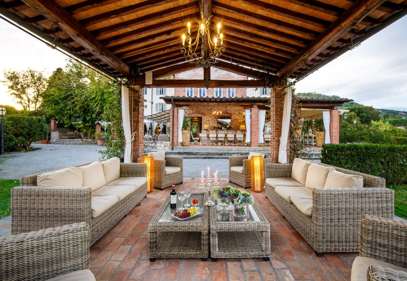 Villa a Pieve a Nievole - Elevate Your Escape: Discover Timeless Charm in a Majestic Retreat Amid Lucca and Florence Villa a Pieve a Nievole - Elevate Your Escape: Discover Timeless Charm in a Majestic Retreat Amid Lucca and Florence