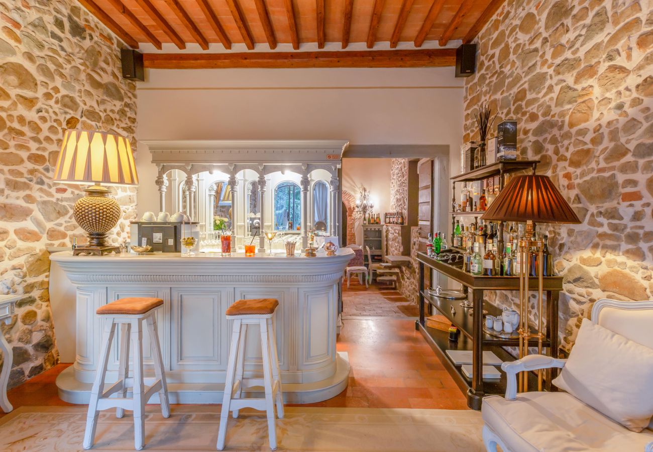 Villa a Pieve a Nievole - Elevate Your Escape: Discover Timeless Charm in a Majestic Retreat Amid Lucca and Florence Villa a Pieve a Nievole - Elevate Your Escape: Discover Timeless Charm in a Majestic Retreat Amid Lucca and Florence