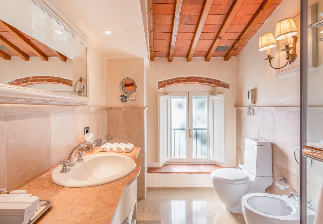 Villa a Pieve a Nievole - Elevate Your Escape: Discover Timeless Charm in a Majestic Retreat Amid Lucca and Florence Villa a Pieve a Nievole - Elevate Your Escape: Discover Timeless Charm in a Majestic Retreat Amid Lucca and Florence