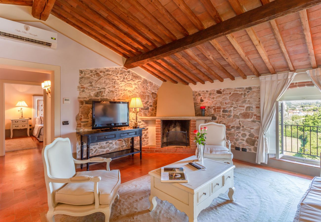 Villa a Pieve a Nievole - Elevate Your Escape: Discover Timeless Charm in a Majestic Retreat Amid Lucca and Florence Villa a Pieve a Nievole - Elevate Your Escape: Discover Timeless Charm in a Majestic Retreat Amid Lucca and Florence