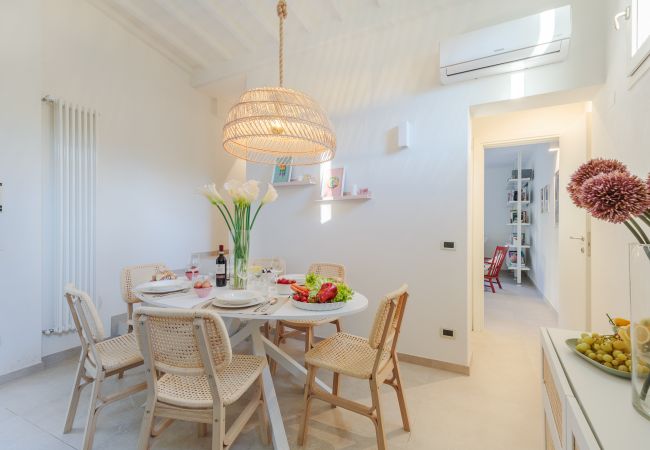 Appartamento a Lucca - The City Oasis, a Villa inside Lucca with Private Garden Appartamento a Lucca - The City Oasis, a Villa inside Lucca with Private Garden