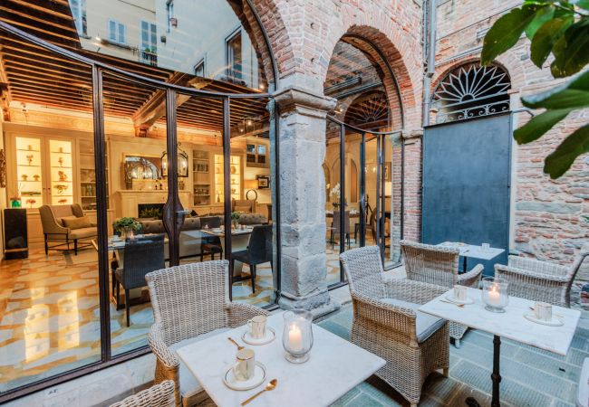 Appartamento a Lucca - The Lucca Heritage Retreat, a Spacious Home with Outdoor inside the Walls of Lucca Appartamento a Lucca - The Lucca Heritage Retreat, a Spacious Home with Outdoor inside the Walls of Lucca