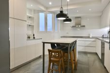 Appartamento a Madrid - Exclusivo Apartamento de Tres Dormitorios a Pasos de Plaza de Castilla