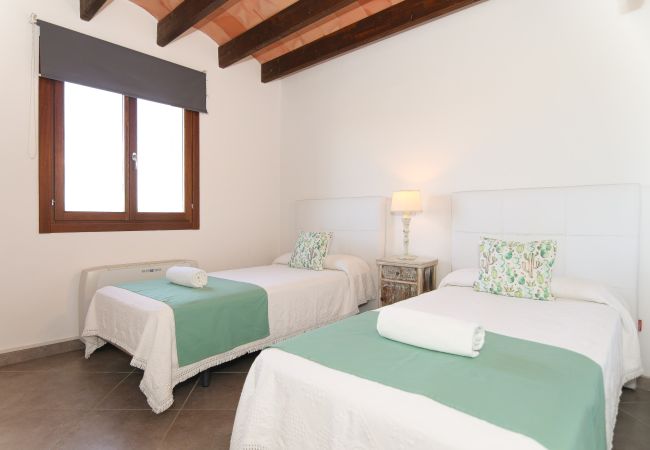 Villa a Sineu - Villa Caluix con A/A, internet y piscina Villa a Sineu - Villa Caluix con A/A, internet y piscina