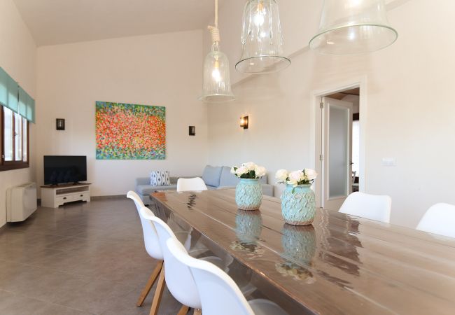 Villa a Sineu - Villa Caluix con A/A, internet y piscina Villa a Sineu - Villa Caluix con A/A, internet y piscina