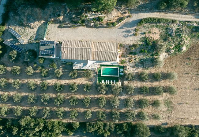 Villa a Sineu - Villa Caluix con A/A, internet y piscina Villa a Sineu - Villa Caluix con A/A, internet y piscina