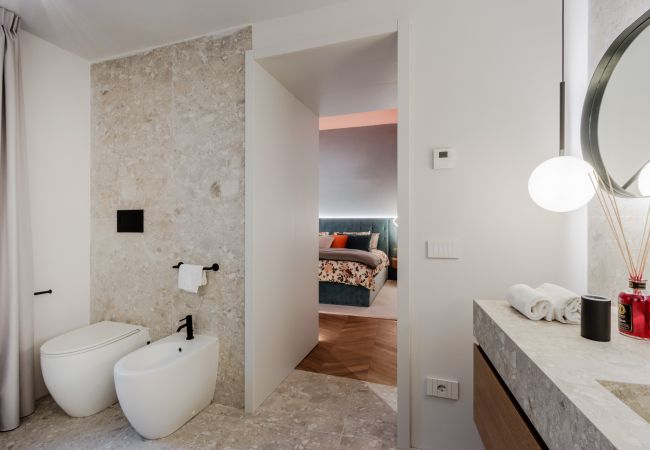 Appartamento a Lucca - Casa Silvestro Modern Spacious 3 Bedrooms Luxury Apartment inside the Walls of Lucca Appartamento a Lucca - Casa Silvestro Modern Spacious 3 Bedrooms Luxury Apartment inside the Walls of Lucca